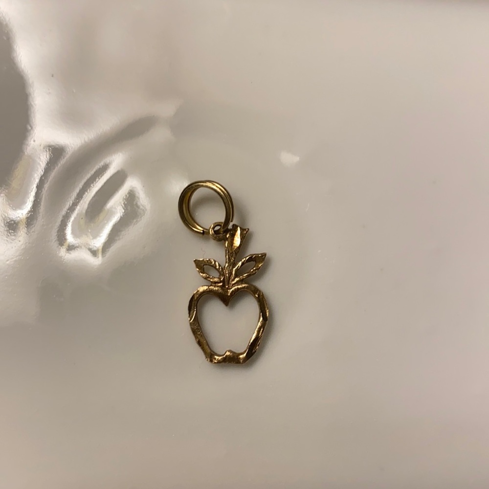 Apple pendent, gold jewelry